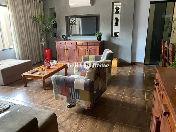 Casa à venda em Londrina/PR