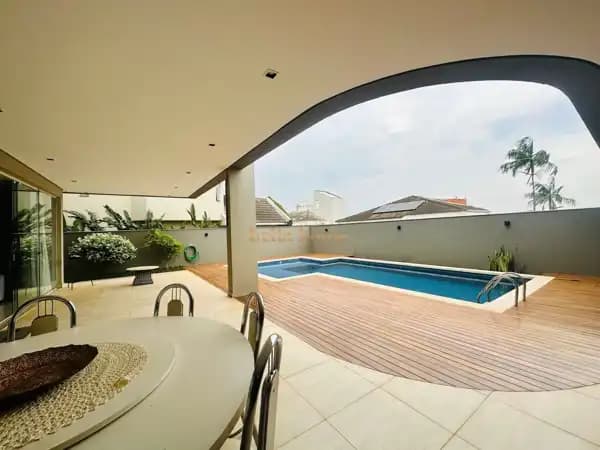 Casa à venda em Londrina/PR