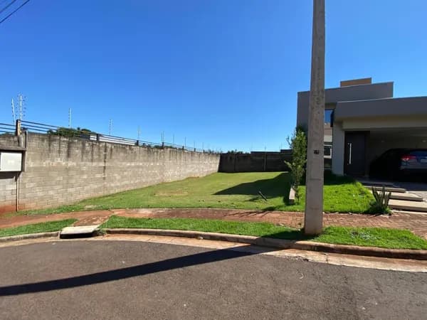 Terreno à venda em Londrina/PR