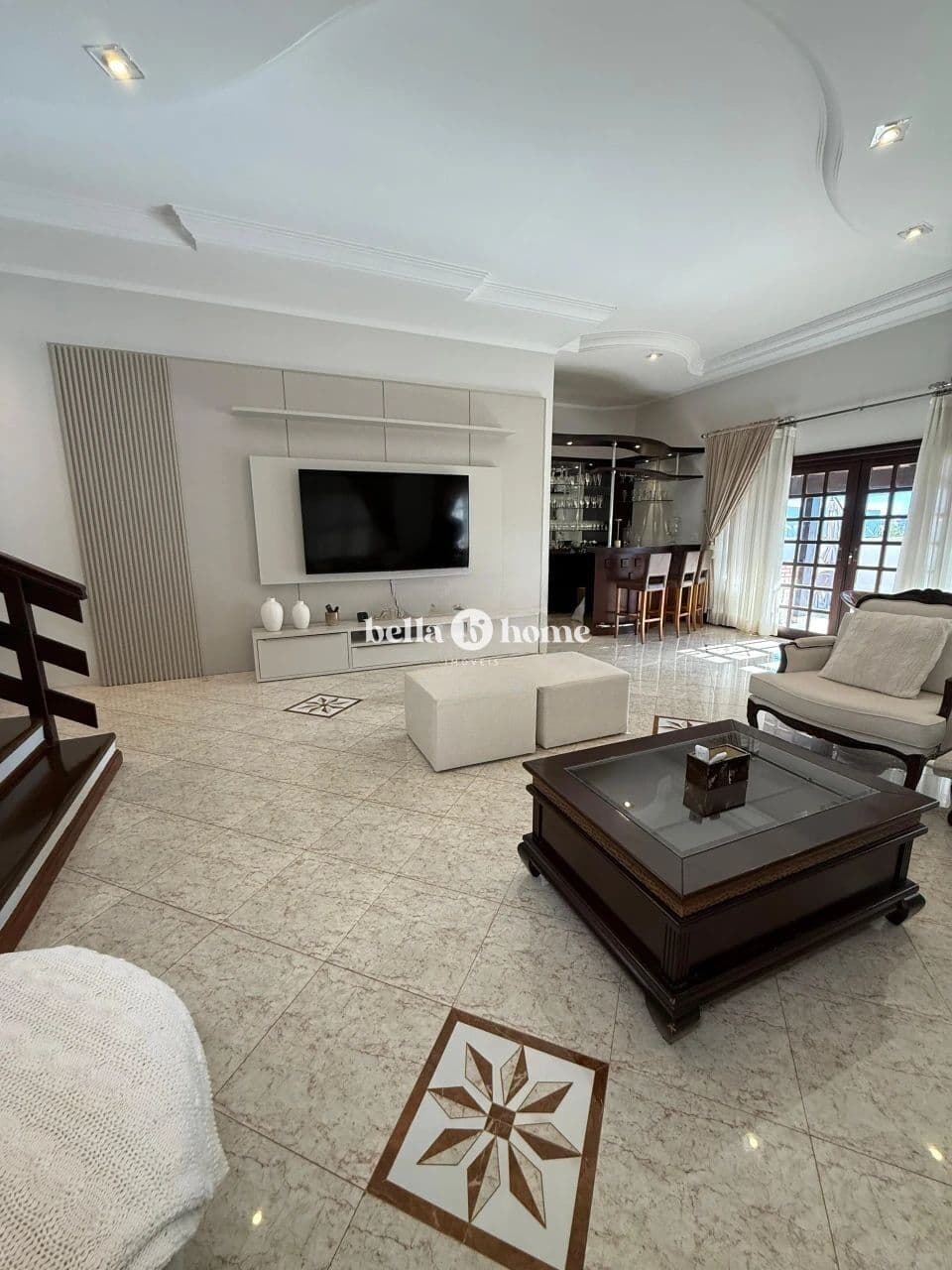 COND. SANTANA RESIDENCE I CASA MOBILIADA DE ALTO PADRÃO | LOCAÇÃO