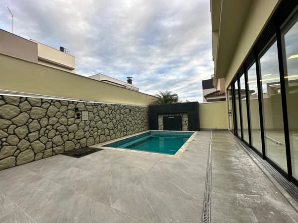 Casa à venda em Londrina/PR