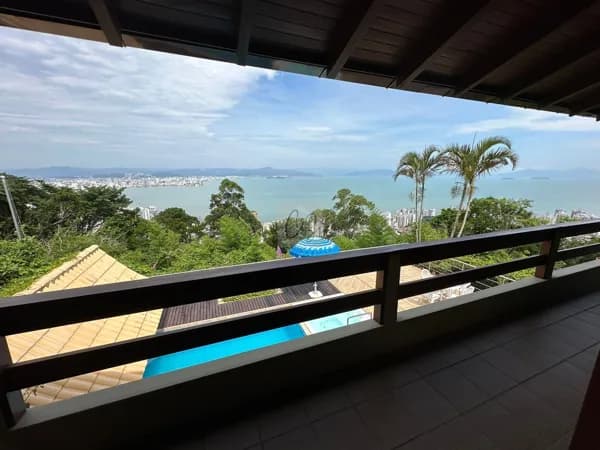 Casa com Vista Mar em Centro, Florianópolis/SC