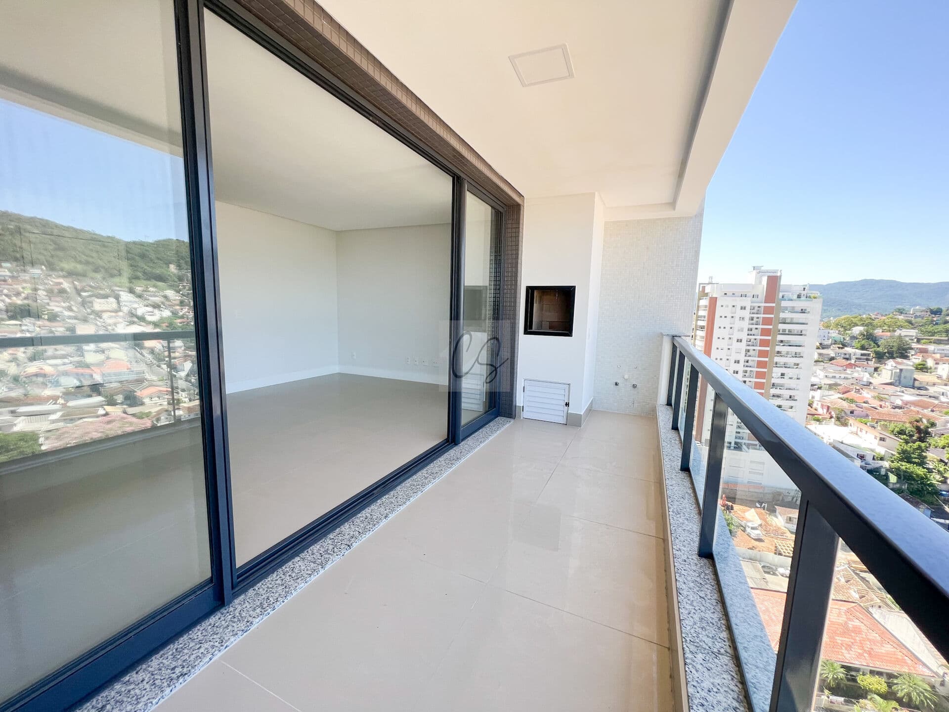 Apartamento Alto Padrão em Agronômica, Florianópolis/SC