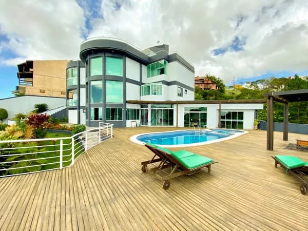 Casa Alto Padrão em Bosque das Mansões, São José/SC