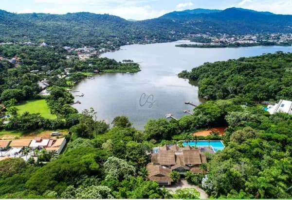 Terreno Lagoa Da Conceição 7.148m² em frente a Lagoa da Conceição