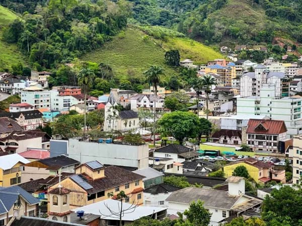 Casa à venda no bairro Centro em Domingos Martins/ES