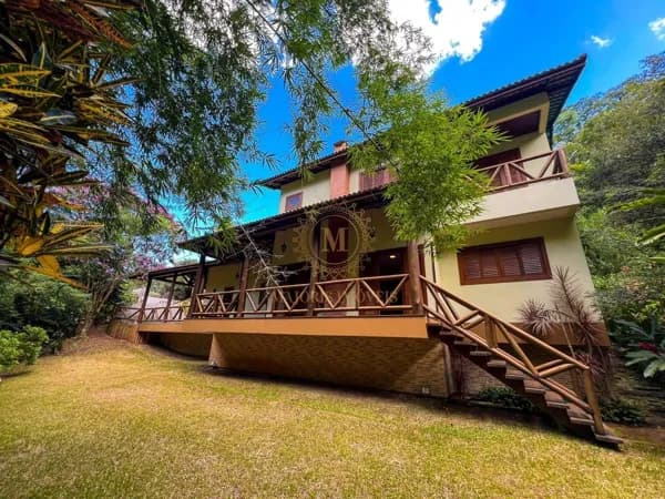 Casa à venda no bairro Centro em Domingos Martins/ES