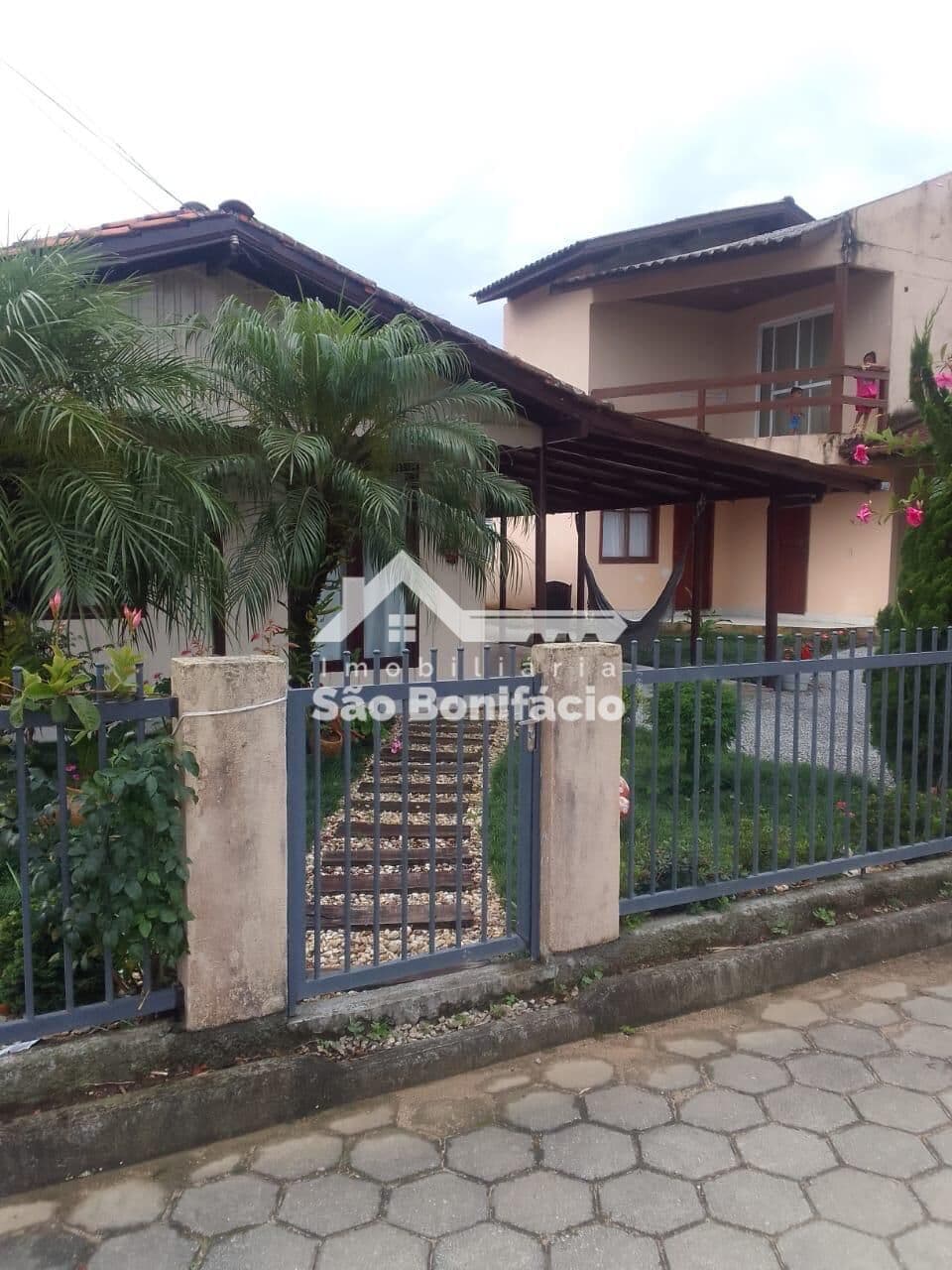 Casa em São Bonifácio - Centro