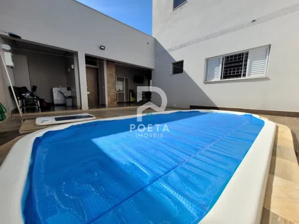 Casa em Passos - Parque das Aroeiras