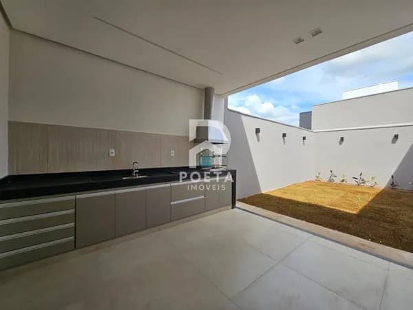 Casa em Passos - Parque das Aroeiras