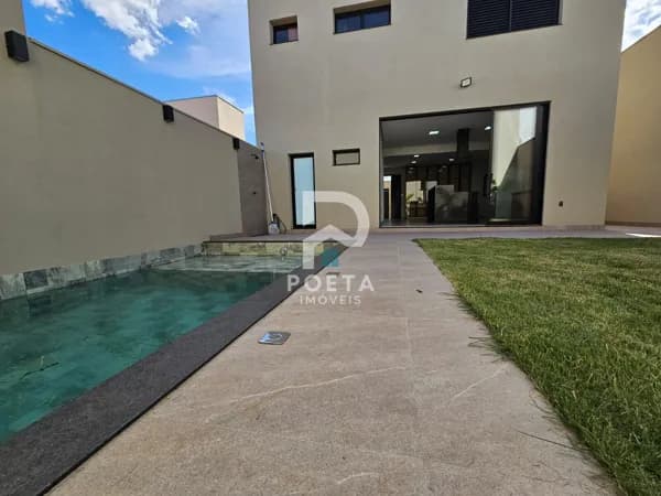 Casa em Passos - Parque das Aroeiras