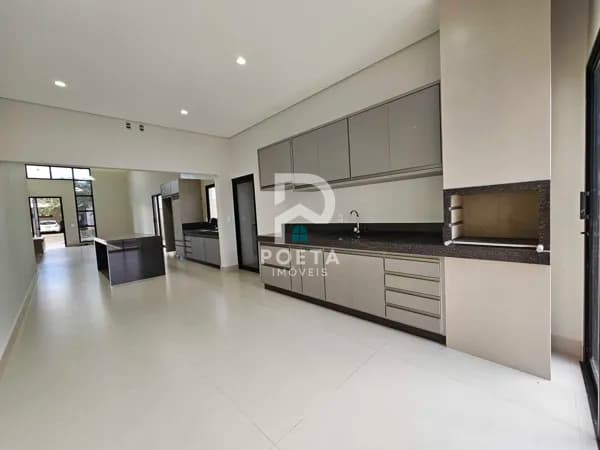 Casa em Passos - Condomínio Monte Belo