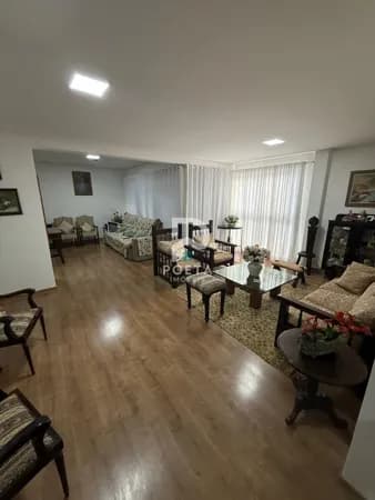 Apartamento em Passos - Centro