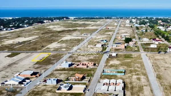 Terreno na AV Interpraias