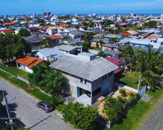 Sobrado em Balneário Gaivota - Itapuan