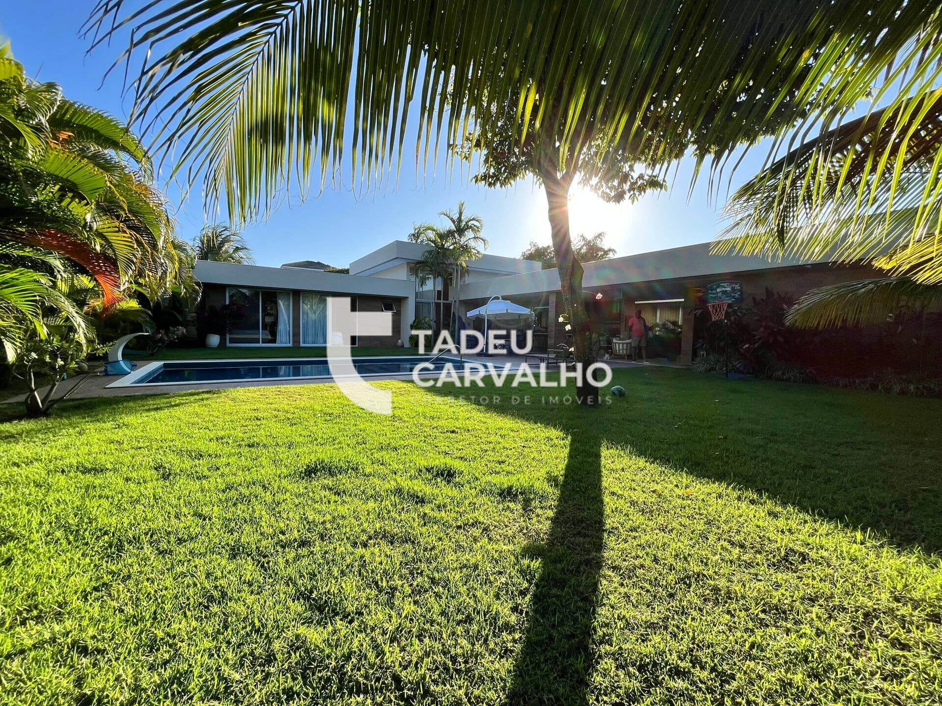 Casa Alto Padrão em Busca Vida, Camaçari/BA
