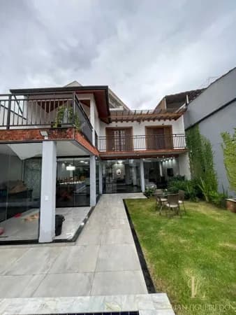 Casa em Poços de Caldas - Santa Ângela IV