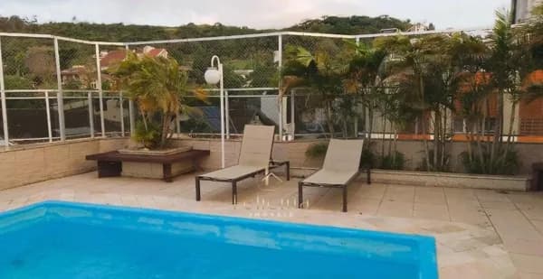 Apartamento Cobertura com 04 dormitórios, sendo 03 suítes