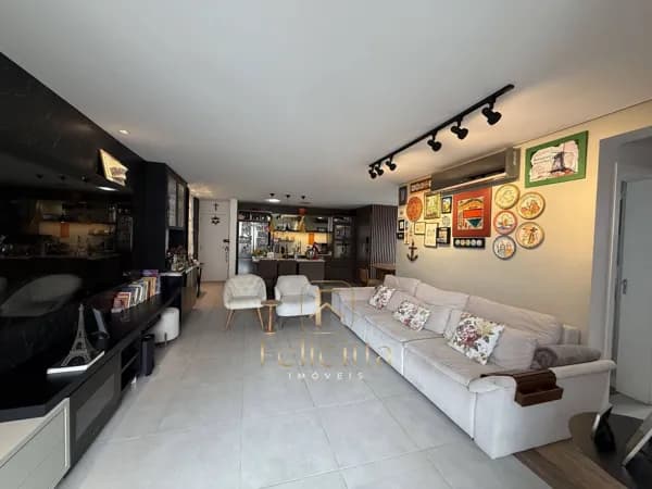 Apartamento à venda no Residencial Nair Heiderscheidt no bairro Campinas, São José.