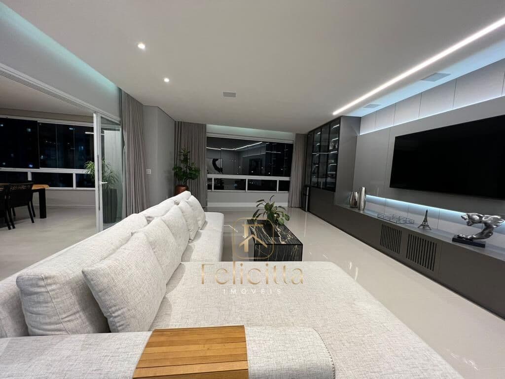 Apartamento Cobertura em Barreiros, São José/SC