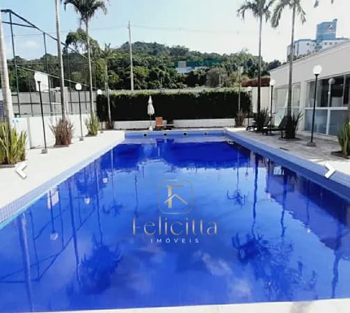 Apartamento de 02 dormitórios em Areias, São José/SC