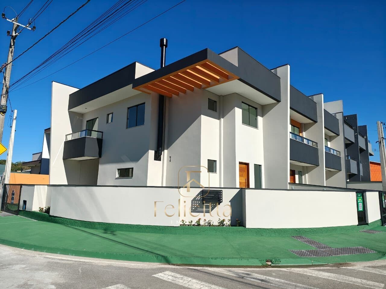 Sobrado a venda no bairro Forquilhas em São José/SC