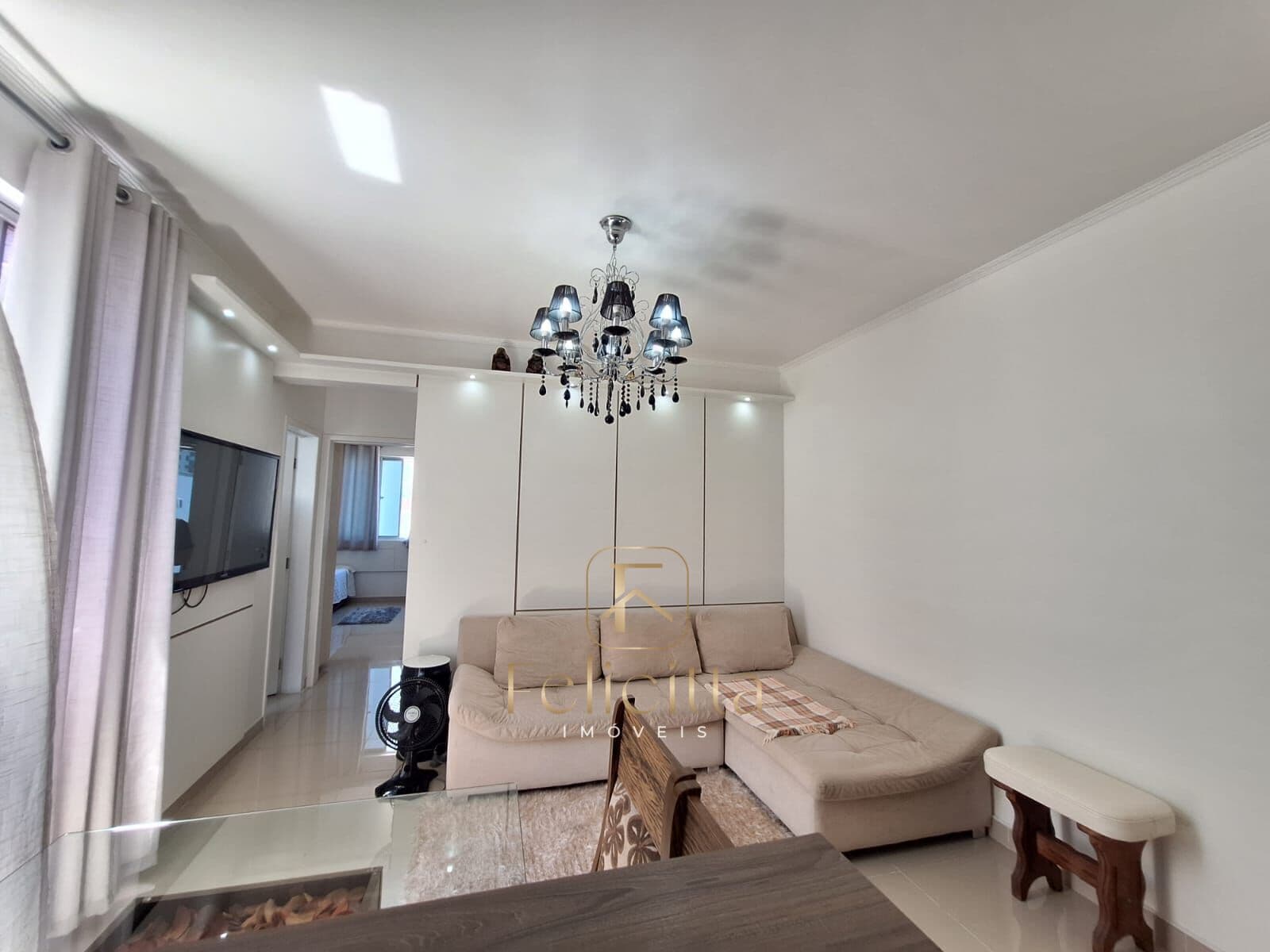 Apartamento com 02 dormitórios no bairro Kobrasol em São José/SC