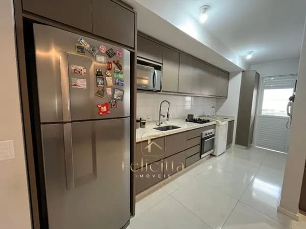 Apartamento com 03 dormitórios 01 suíte no bairro Pagani, Palhoça/SC