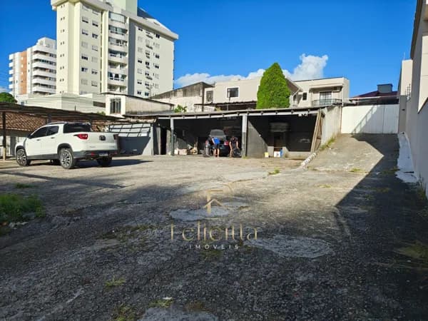 Terreno a venda no bairro Estreito Em Florianópolis/SC