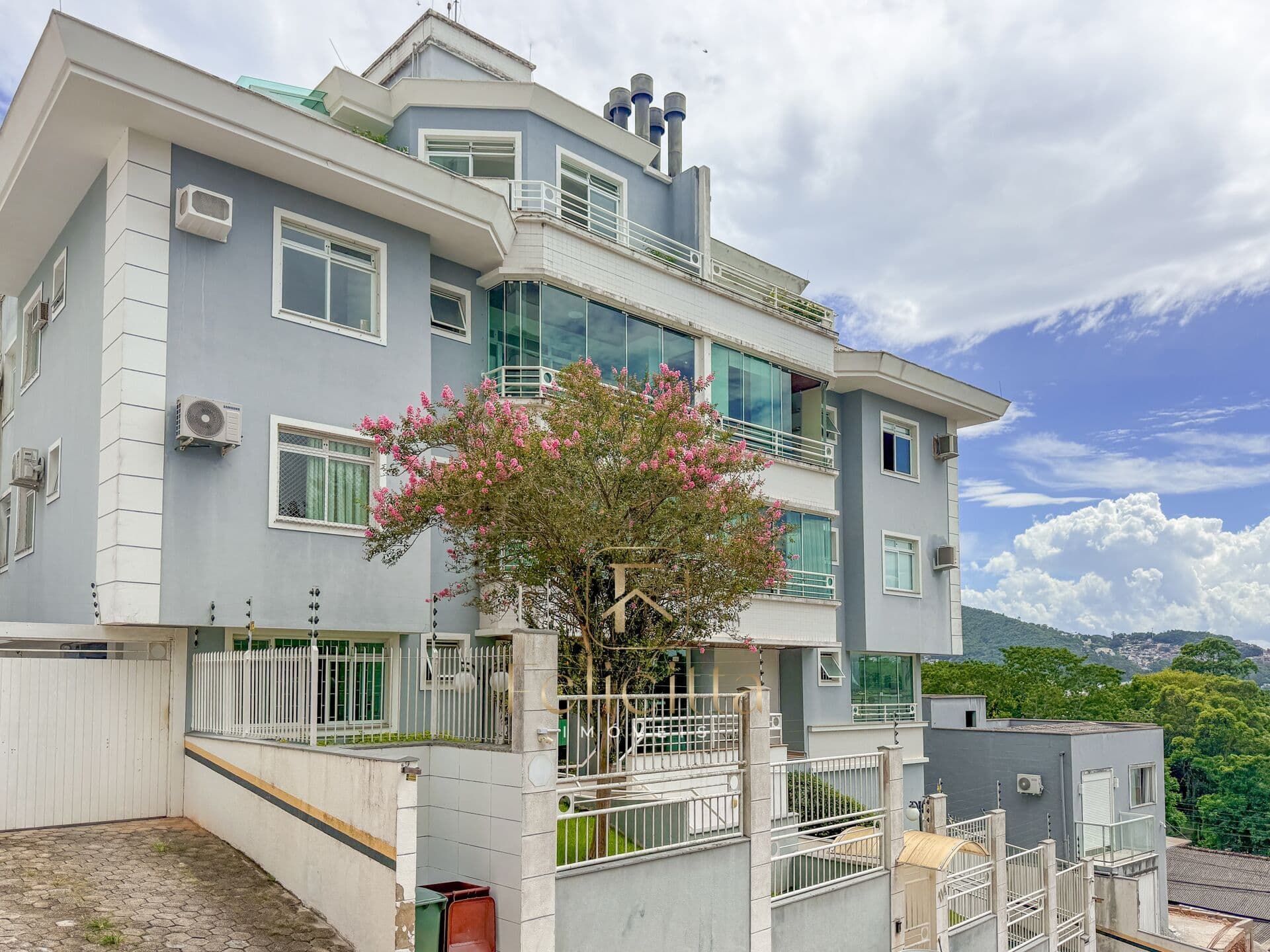 Apartamento 2 quartos com suíte no Itacorubi, Florianópolis-SC