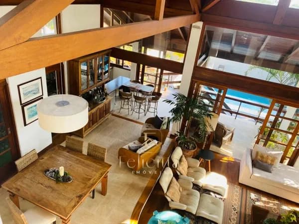 Casa de 4 dormitórios, mobiliada, à venda, no bairro João Paulo em Florianópolis