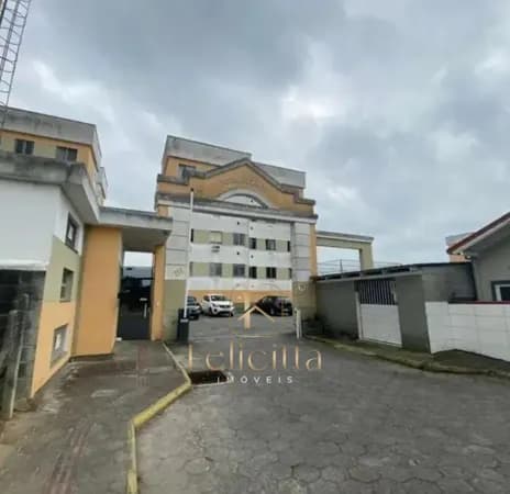 Apartamento com 02 dormitórios no bairro Morro da Bina, em Biguaçu