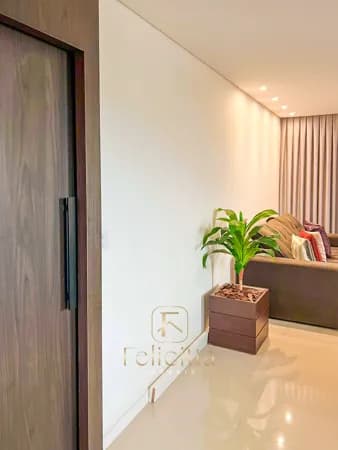 Apartamento mobiliado com 3 quartos (1 suíte) + 2 vagas e terraço, em Palhoça