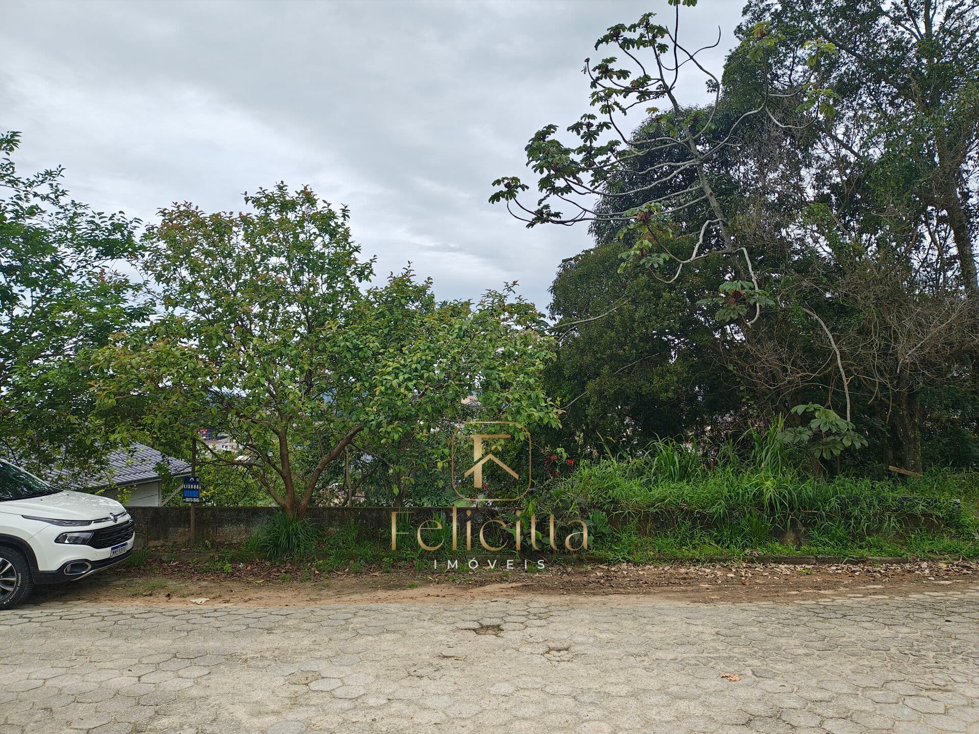 Terreno a venda no bairro Forquilhas em São José/SC