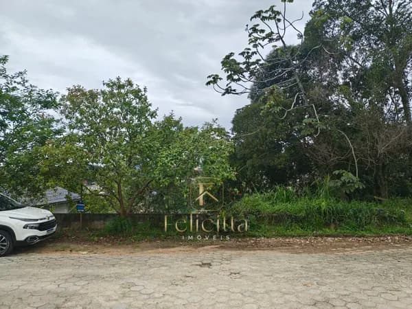 Terreno a venda no bairro Forquilhas em São José/SC