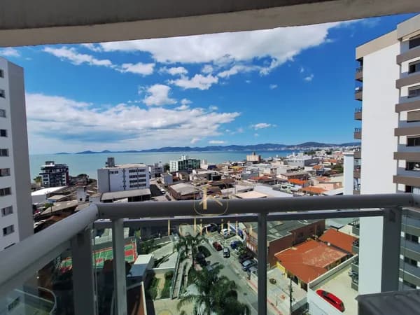 Apartamento Duplex em Barreiros, São José/SC