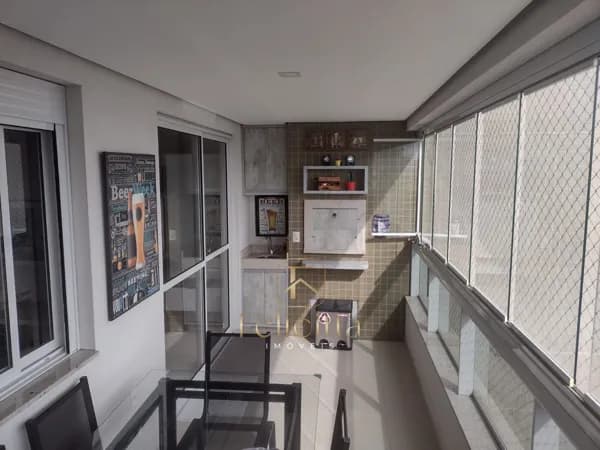 Apartamento com 03 dormitórios no bairro Agronômica em Florianópolis/SC
