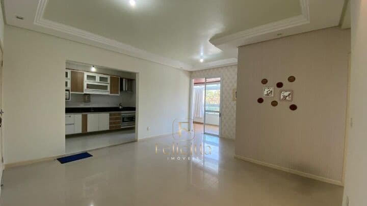 Apartamento com 03 dormitórios 01 suíte em Bom Abrigo, Florianópolis/SC