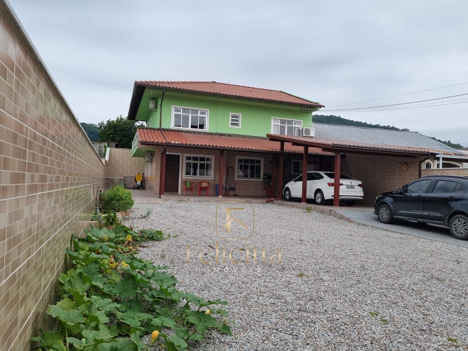 Casa em Biguaçu - Rio Caveiras