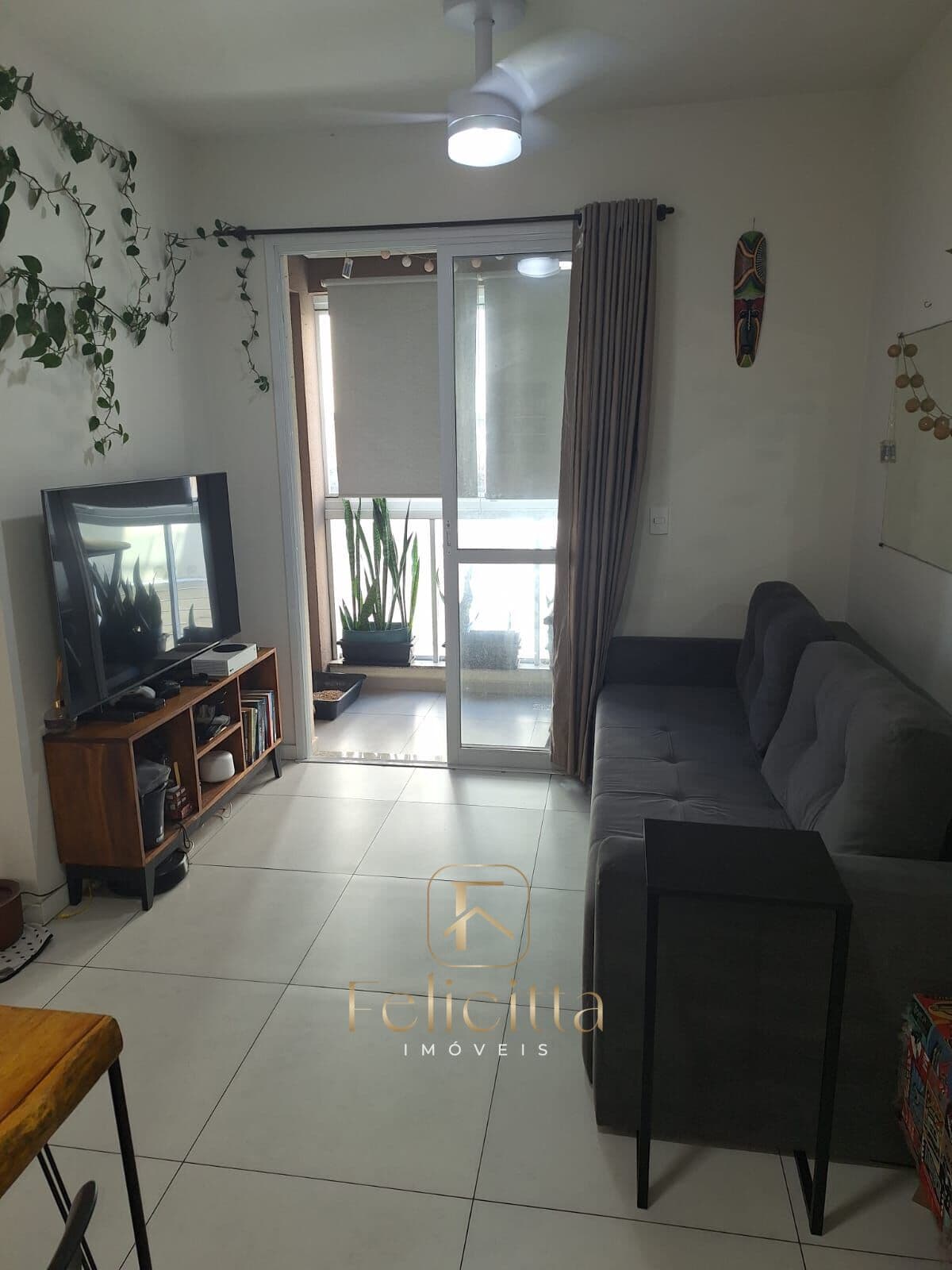 Apartamento com 01 dormitório no bairro Centro Histórico, em São José/SC