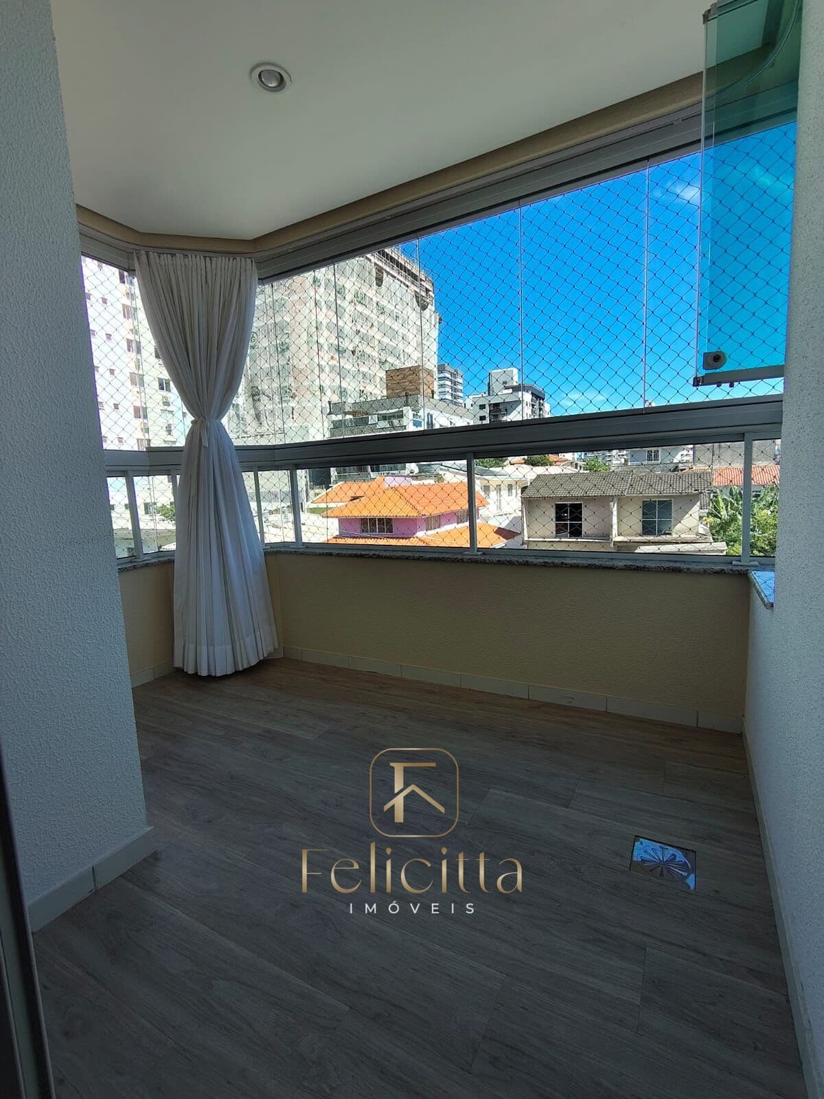 Apartamento em Barreiros, São José/SC