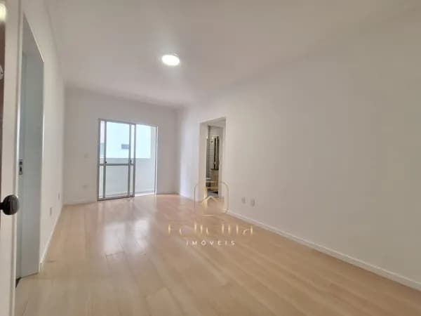 Apartamento com 02 dormitórios em Campinas, São José/SC