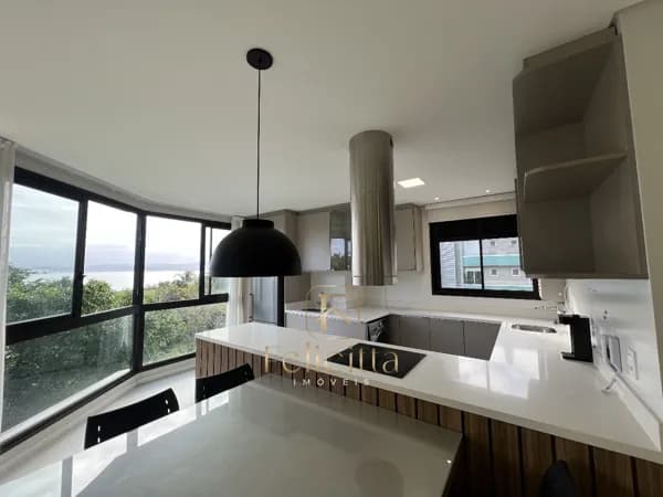 Apartamento de 2 suítes, mobiliado, à venda, bairro João Paulo em Florianópolis - SC