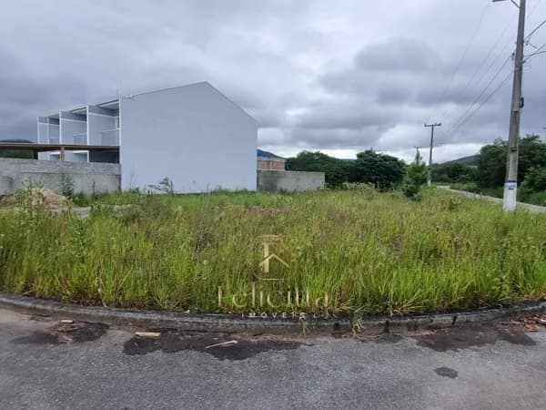Excelente oportunidade de investimento em um terreno de 506m² em São José/SC