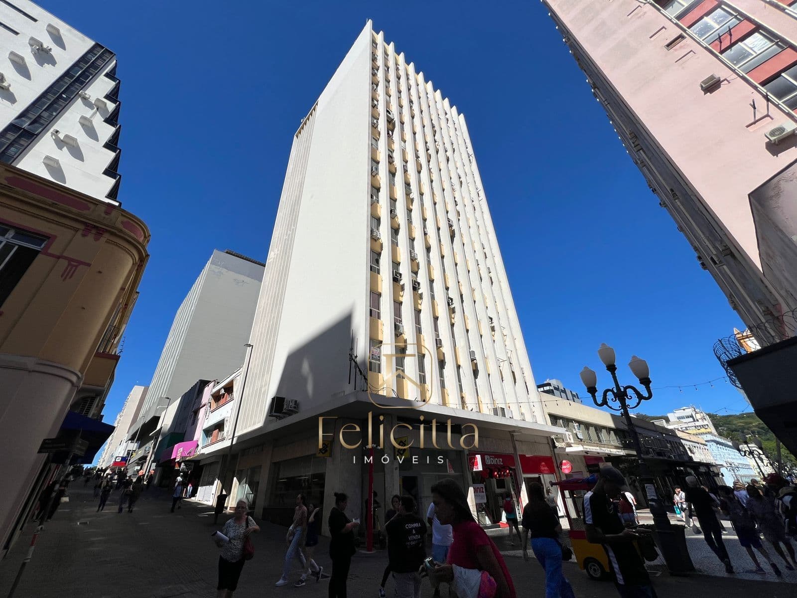 Sala Comercial à Venda no Centro de Florianópolis!