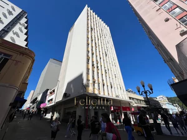 Sala Comercial à Venda no Centro de Florianópolis!