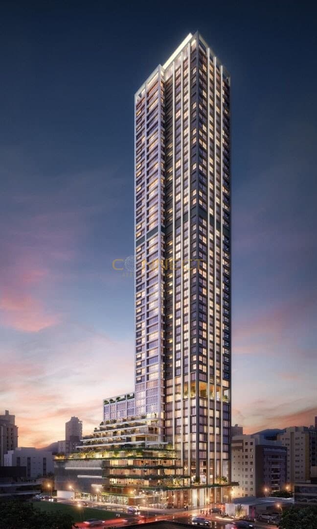 Apartamento à venda no bairro Meia Praia em Itapema/SC