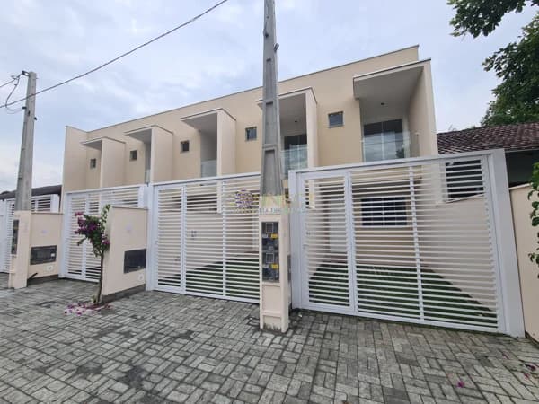 Sobrado à venda no bairro Fidélis em Blumenau/SC