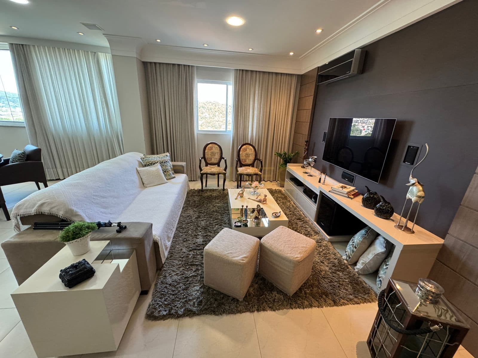 Apartamento Alto Padrão 3 Suítes Balneário Camboriú