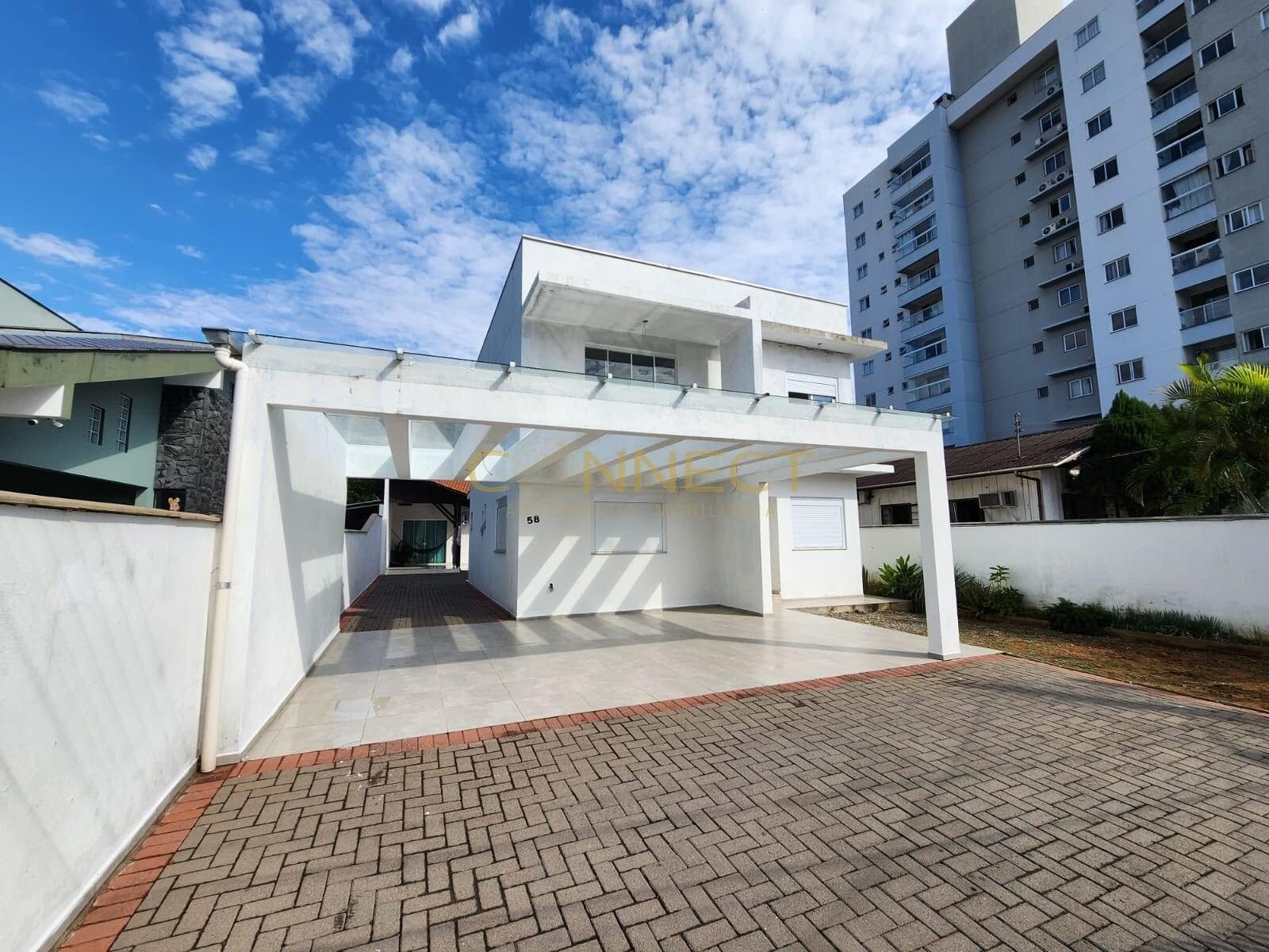 Casa à venda no bairro Velha em Blumenau/SC